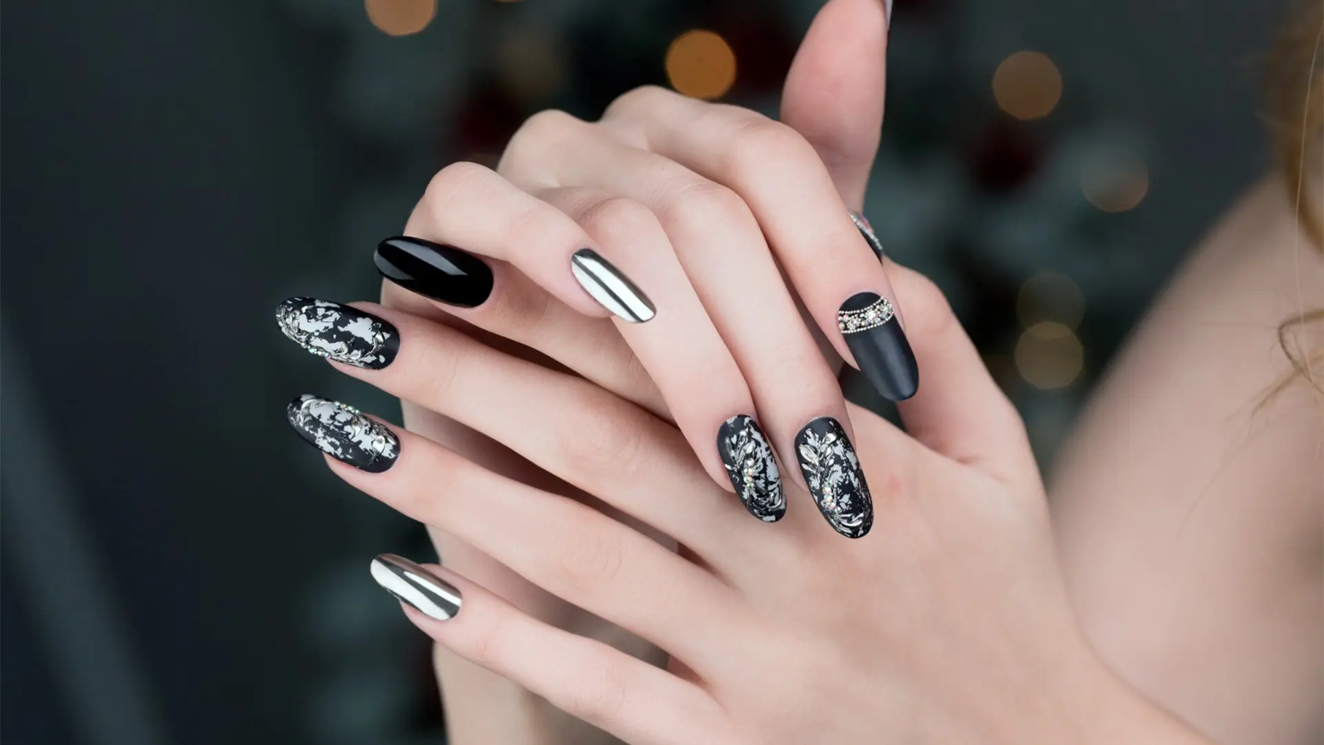 Bekilli Protez Tırnak